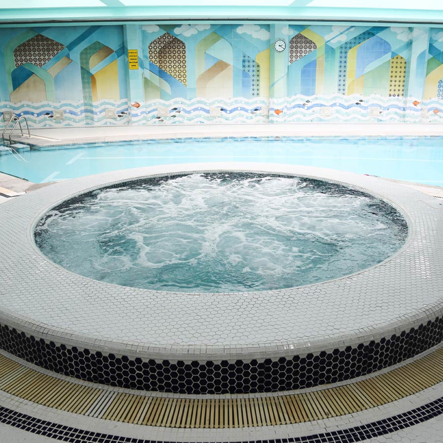 abbasi-hotel-.-club-3.jpg