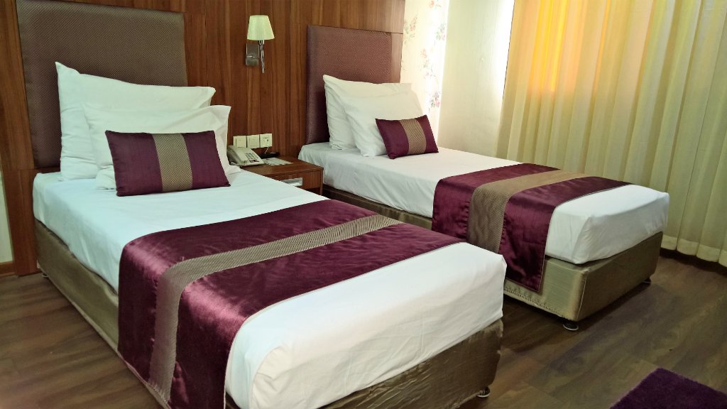 royal-suite.jpg