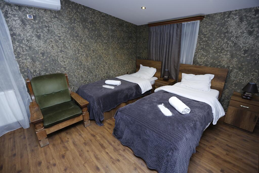248222741.jpg